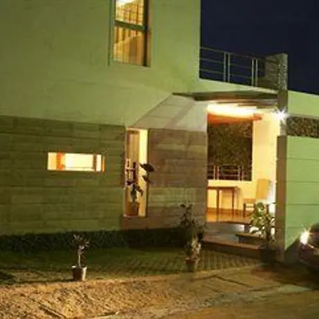 Oyo 554 Hotel Red Carpet Residence-1